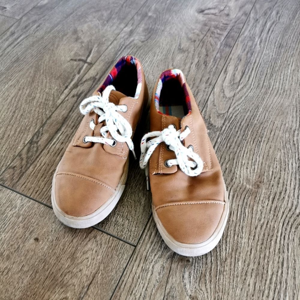 Zara boys shoes 32/33 or size 1